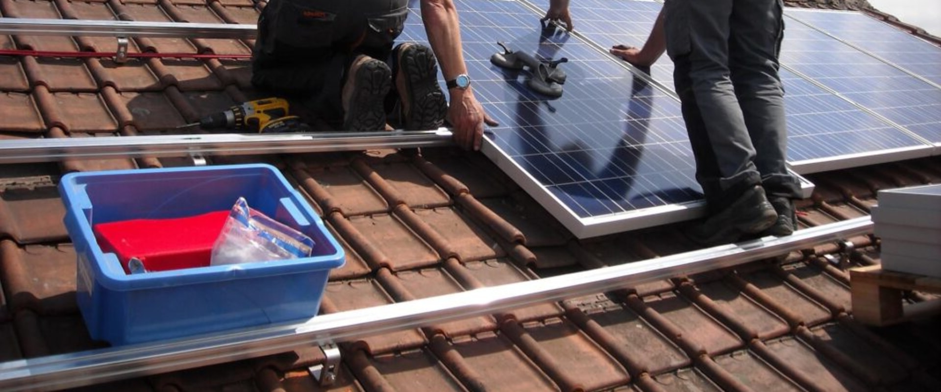 Can installing solar panels cause roof leaks?